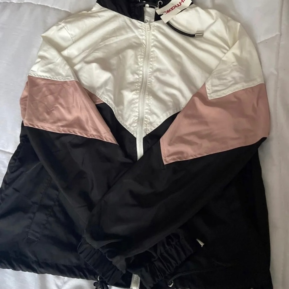 Wind breaker